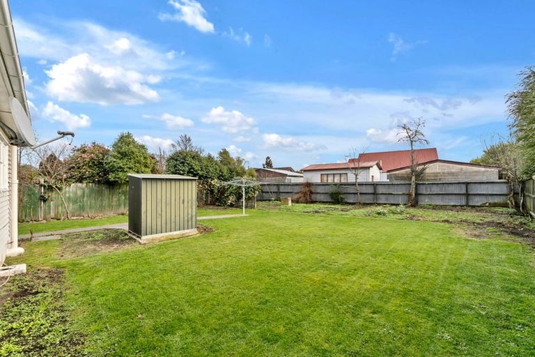 Photo of property in 42 Pitcairn Crescent, Bryndwr, Christchurch, 8053