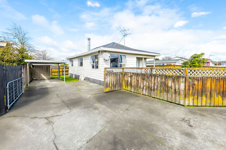 Photo of property in 1/14 Trimdon Street, Randwick Park, Auckland, 2105