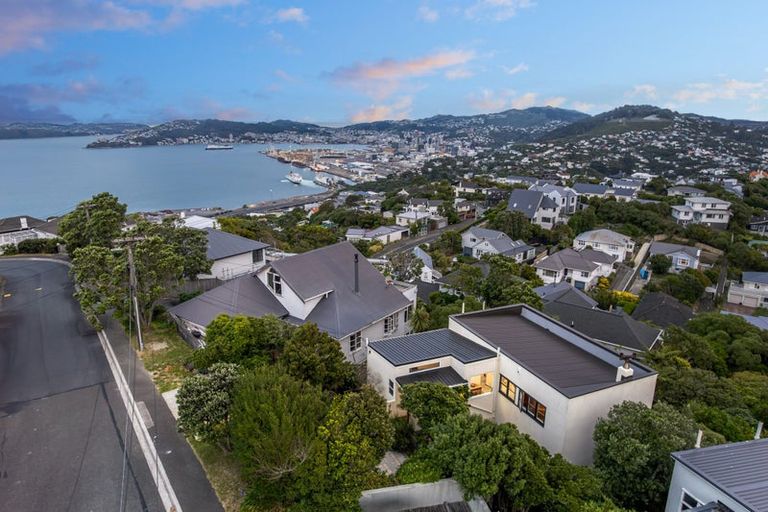 Photo of property in 7 Himalaya Crescent, Khandallah, Wellington, 6035