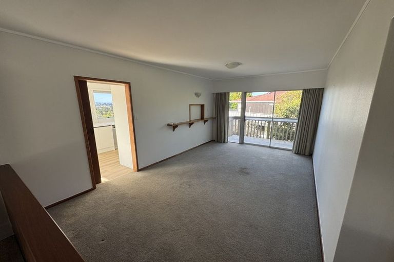 Photo of property in 23 Chatswood Grove, Chatswood, Auckland, 0626