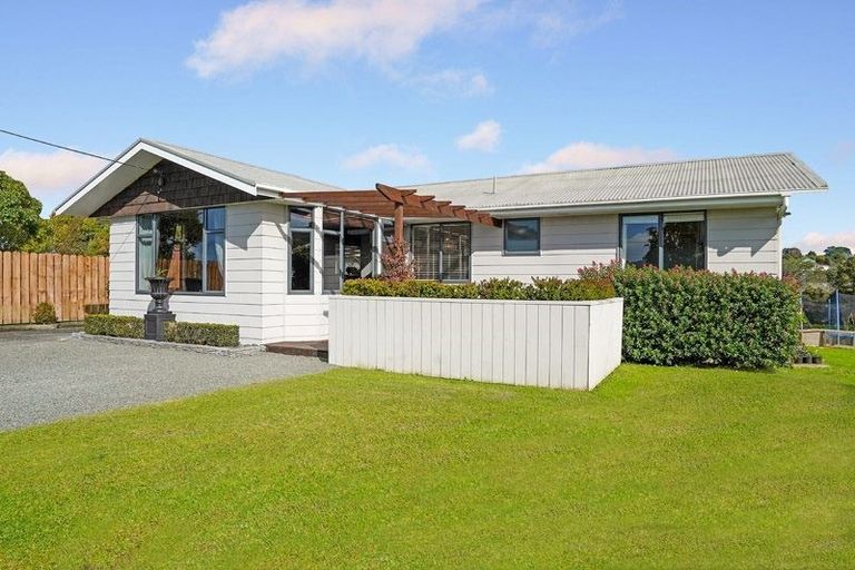 Photo of property in 8 Doctors Hill Road, Maungaturoto, 0520