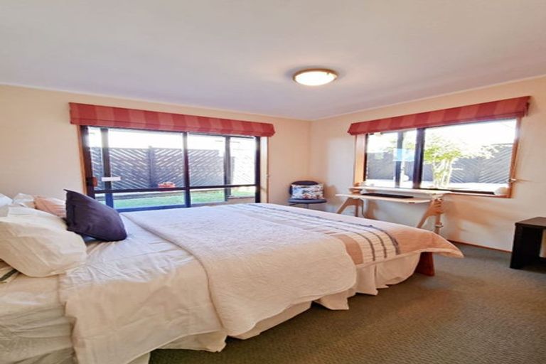 Photo of property in 1/11 Faulkner Road, Northcote Point, Auckland, 0627