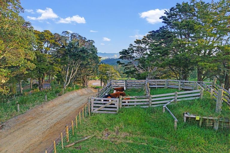 Photo of property in 240 Pukeatua Road, Maungatapere, Whangarei, 0179