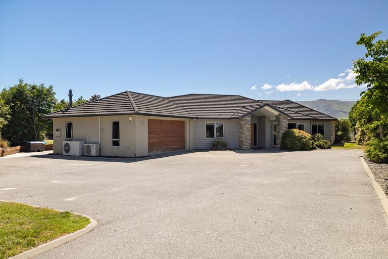 Photo of property in 11a Atkins Road, Luggate, Wanaka, 9382