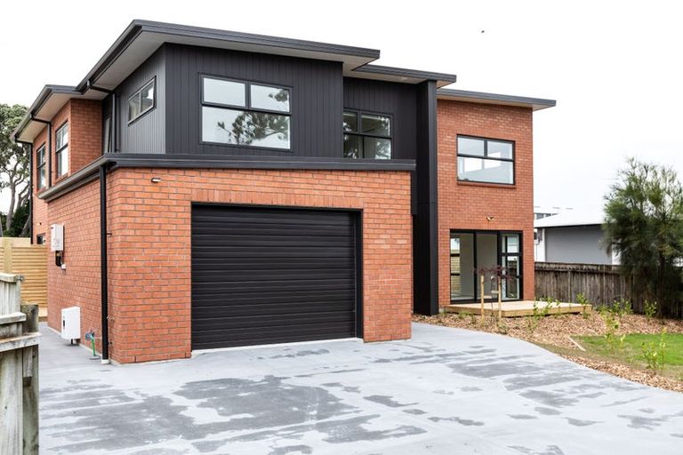 Photo of property in 6 Henui Street, Strandon, New Plymouth, 4312