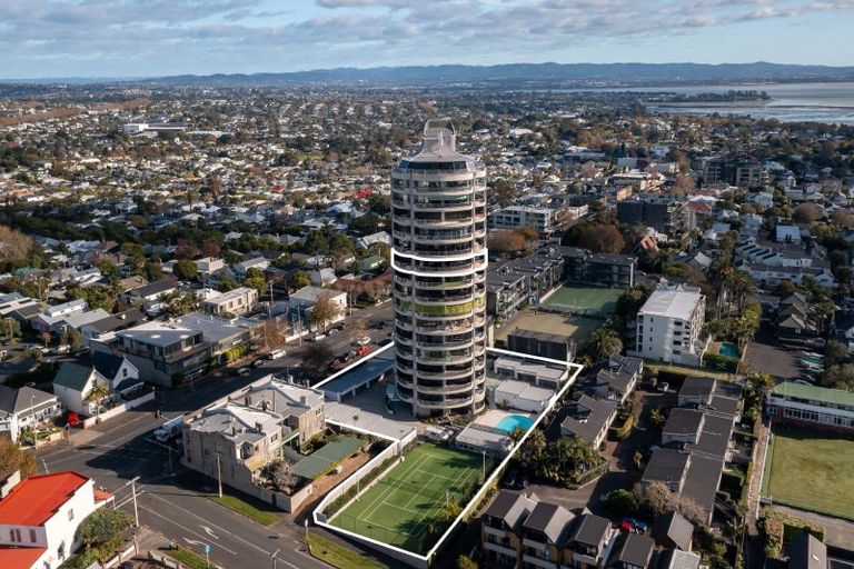 Photo of property in Shangri La Apartments, 10/97 Jervois Road, Herne Bay, Auckland, 1011