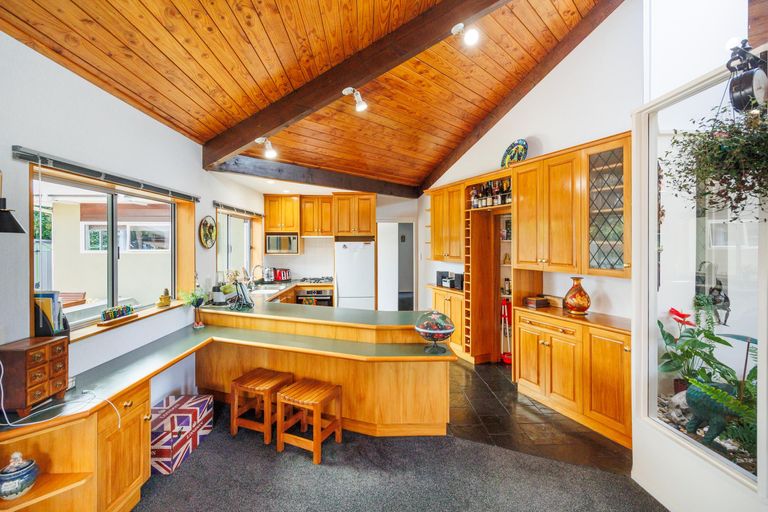 Photo of property in 23 Chilton Grove, Hokowhitu, Palmerston North, 4410