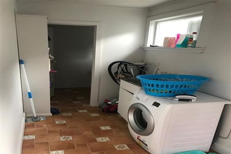 Photo of property in 3 Smale Terrace, Hospital Hill, Napier, 4110