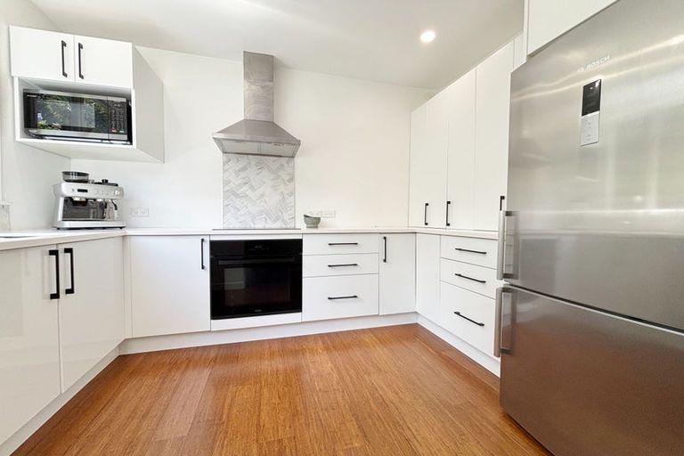 Photo of property in 108 Dyers Pass Road, Cashmere, Christchurch, 8022