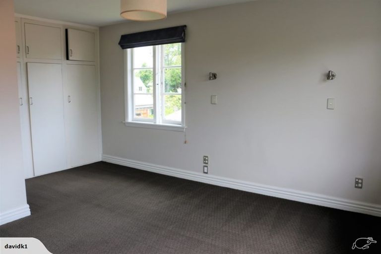 Photo of property in 35 Garreg Road, Fendalton, Christchurch, 8052