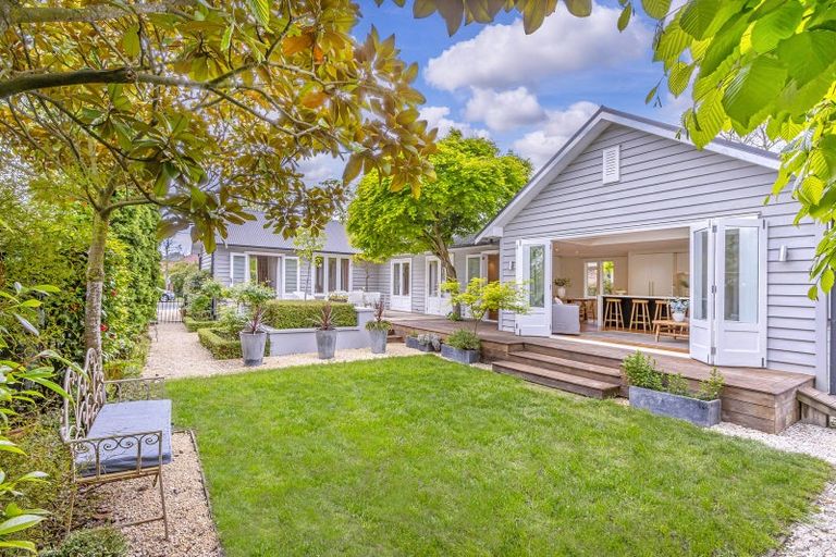 Photo of property in 107 Hamilton Avenue, Ilam, Christchurch, 8041