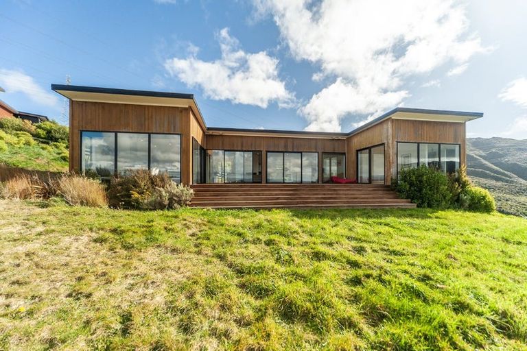 Photo of property in 99 Downing Street, Crofton Downs, Wellington, 6035