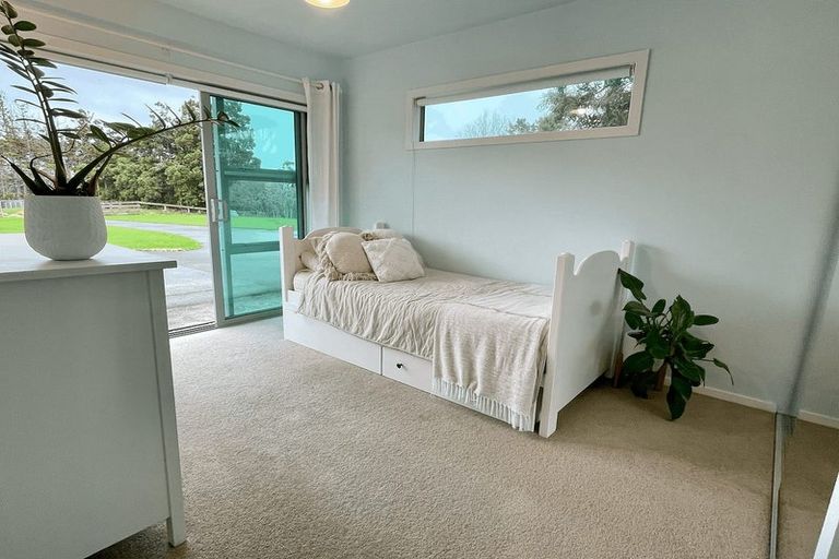 Photo of property in 48 Christian Road, Swanson, Auckland, 0614