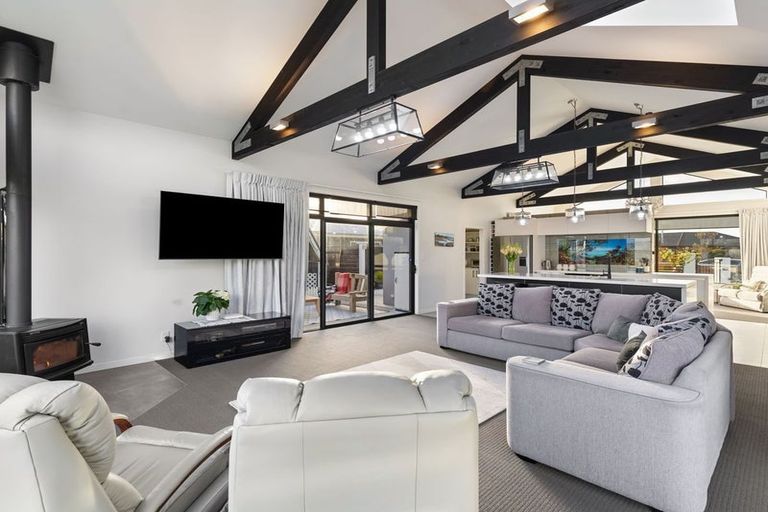Photo of property in 58 Rodeo Drive, Kelvin Grove, Palmerston North, 4414