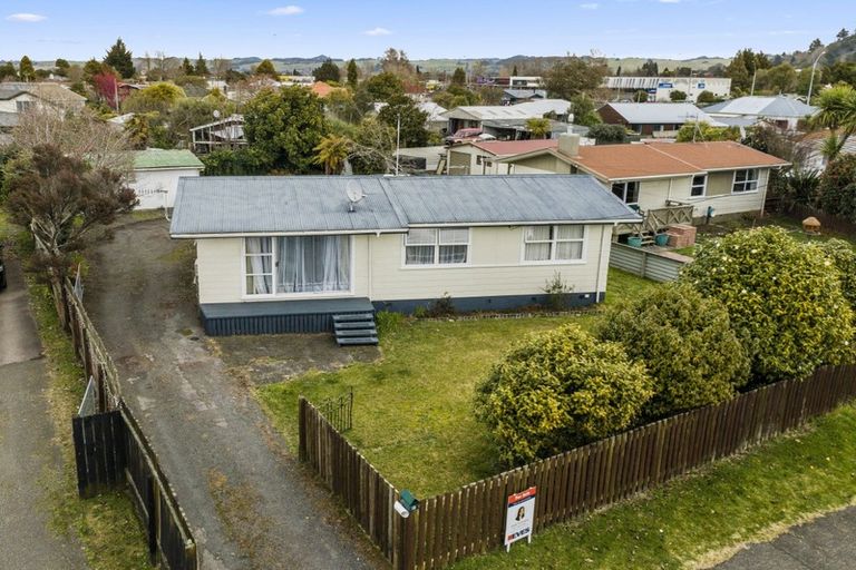 Photo of property in 24 Fenruss Street, Fairy Springs, Rotorua, 3015