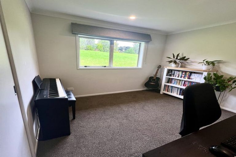 Photo of property in 22b Sunnyvale Road, Swanson, Auckland, 0614