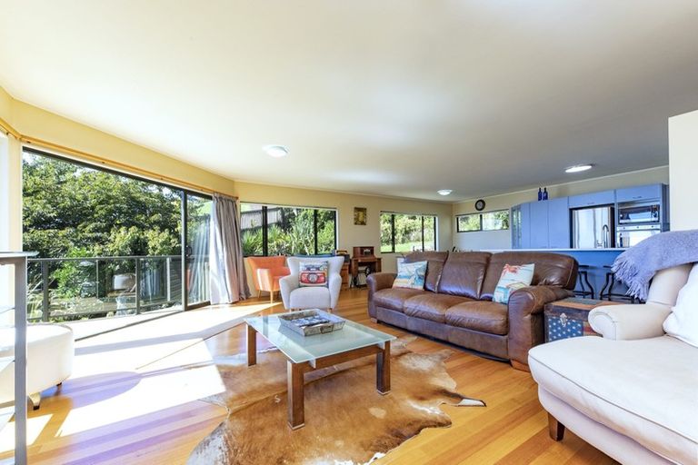 Photo of property in 85 Piha Road, Piha, New Lynn, 0772
