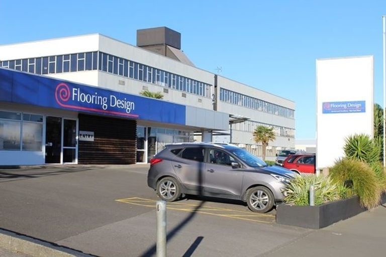 Photo of property in 240 Devon Street West, New Plymouth, 4310