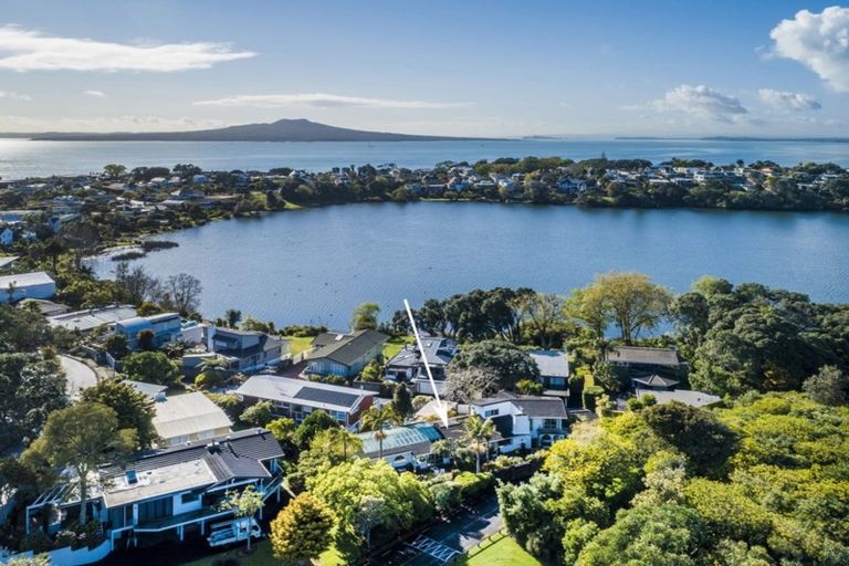 Photo of property in 25 Sylvan Park Avenue, Milford, Auckland, 0620