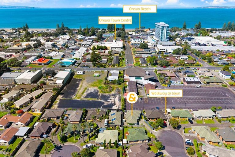 Photo of property in 19 Francis Skinner Place, Orewa, 0931
