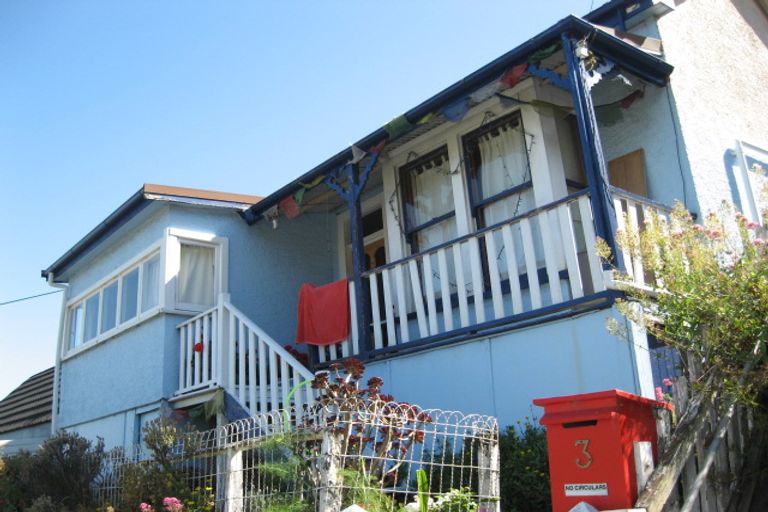 Photo of property in 3 Hawkhurst Road, Lyttelton, 8082