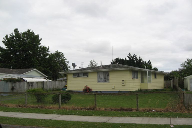 Photo of property in 4 Verner Place, Conifer Grove, Takanini, 2112