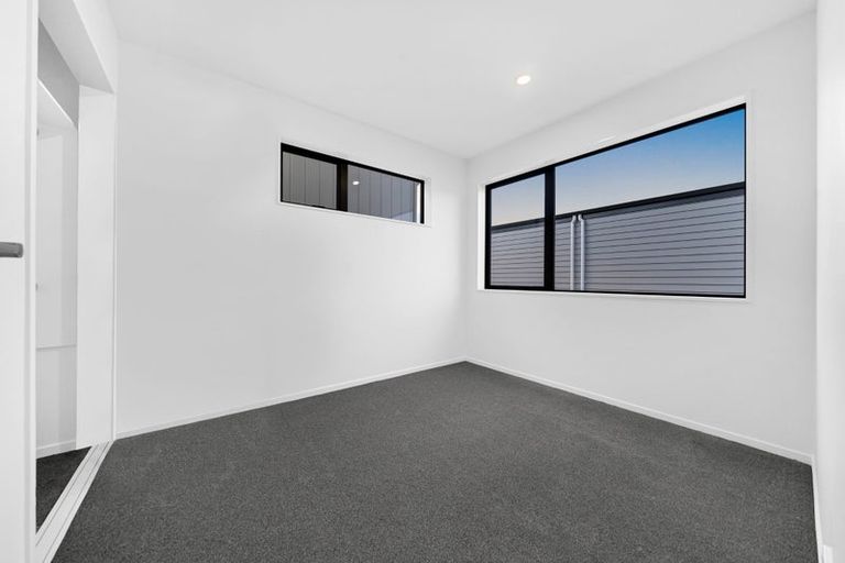 Photo of property in 22 Whare Kauri Road, Papakura, 2110