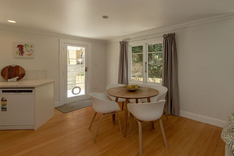 Photo of property in 21 Milton Road, Bluff Hill, Napier, 4110