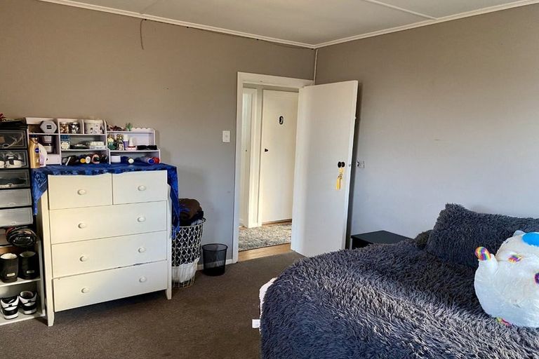 Photo of property in 21 Whanga Crescent, Titahi Bay, Porirua, 5022