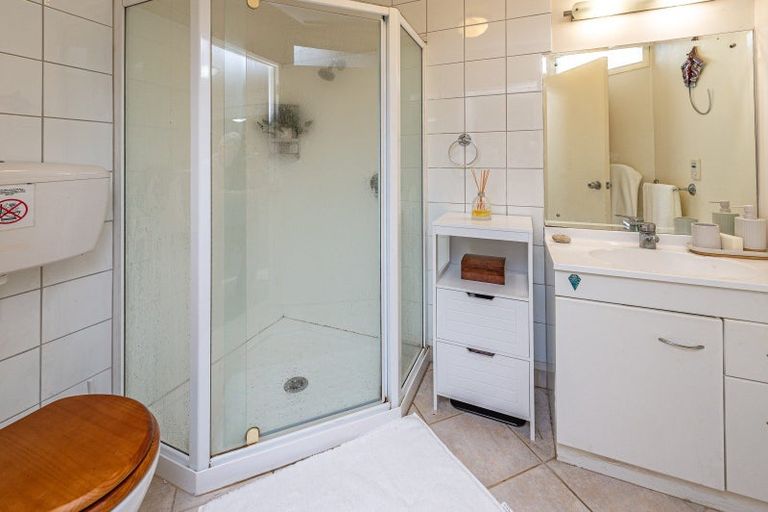 Photo of property in 20 Great North Road, Saint Johns Hill, Whanganui, 4500