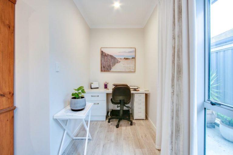 Photo of property in 4 Ruakituri Place, Te Awa, Napier, 4110