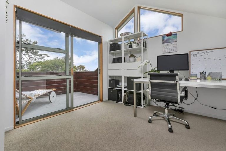 Photo of property in 2/143a Mokoia Road, Birkenhead, Auckland, 0626