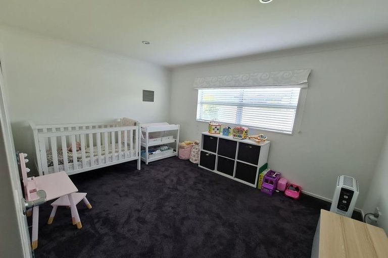 Photo of property in 90a Endeavour Drive, Whitby, Porirua, 5024