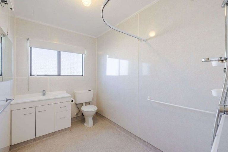 Photo of property in 11a Royal Crescent, Saint Kilda, Dunedin, 9012