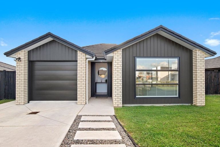 Photo of property in 13 Tabernacle Street, Karaka, 2124