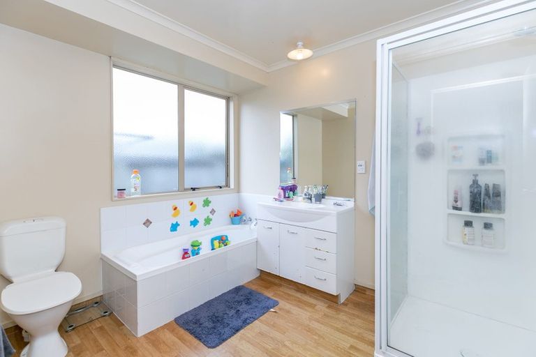 Photo of property in 18 Gardenia Close, Melville, Hamilton, 3206