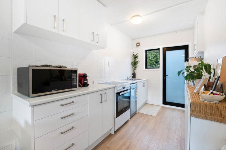 Photo of property in 4/767 Beach Road, Browns Bay, Auckland, 0630