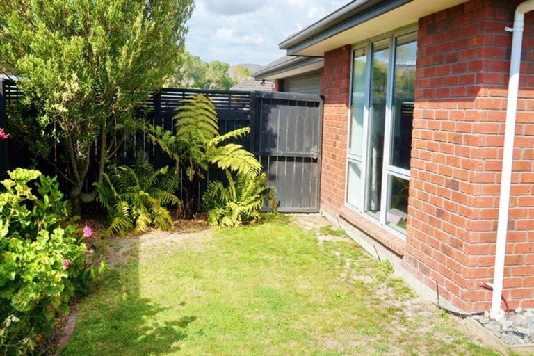 Photo of property in 48 Bayswater Crescent, Bromley, Christchurch, 8062