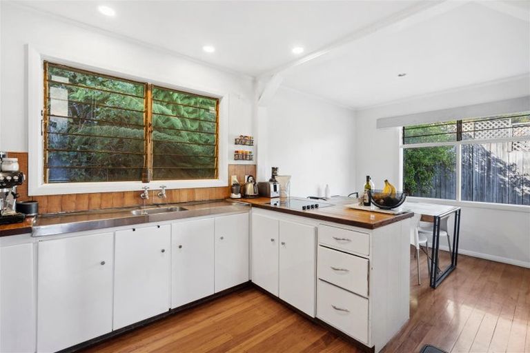 Photo of property in 8 James Grove, Stokes Valley, Lower Hutt, 5019