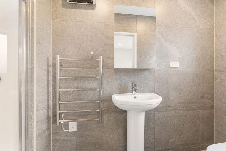 Photo of property in 4a Kotahitanga Street, Papakura, 2110