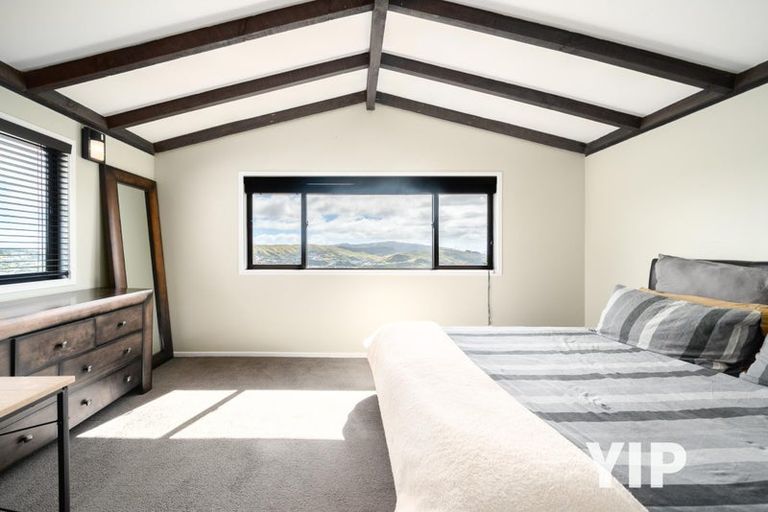 Photo of property in 16 Carluke Street, Paparangi, Wellington, 6037