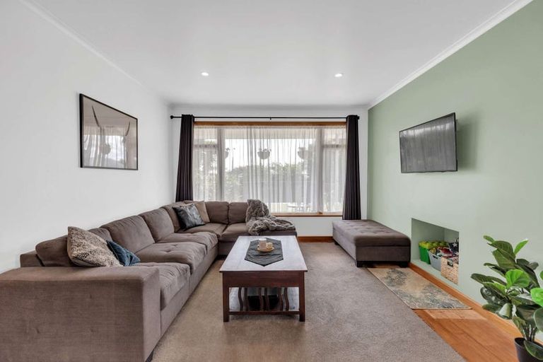 Photo of property in 4 Belvedere Crescent, Takaro, Palmerston North, 4412