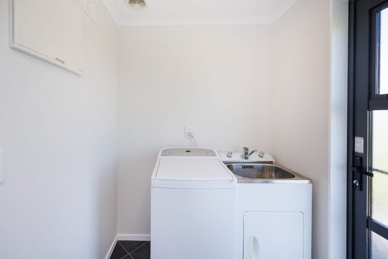 Photo of property in 567 Lethbridge Road, Halcombe, 4775