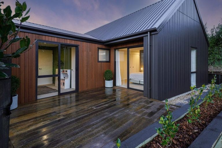 Photo of property in 1 Eaglesfield Close, Westmorland, Christchurch, 8025