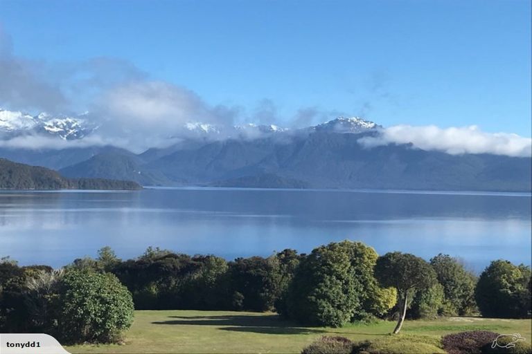 Photo of property in 10 Cathedral Drive, Manapouri, 9679
