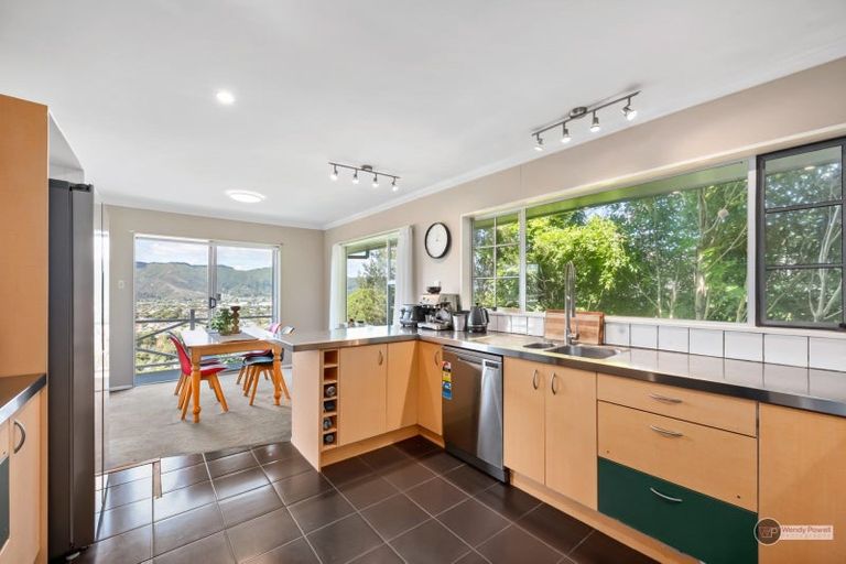 Photo of property in 28 Gurney Road, Kelson, Lower Hutt, 5010
