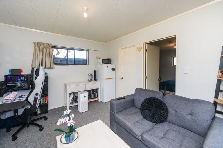 Photo of property in 6 Willowstream Grove, Cloverlea, Palmerston North, 4412