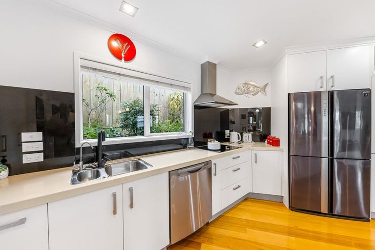 Photo of property in 9 San Marino Drive, Henderson, Auckland, 0612