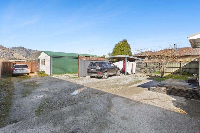 Photo of property in 178 Abel Tasman Drive, Takaka, 7183