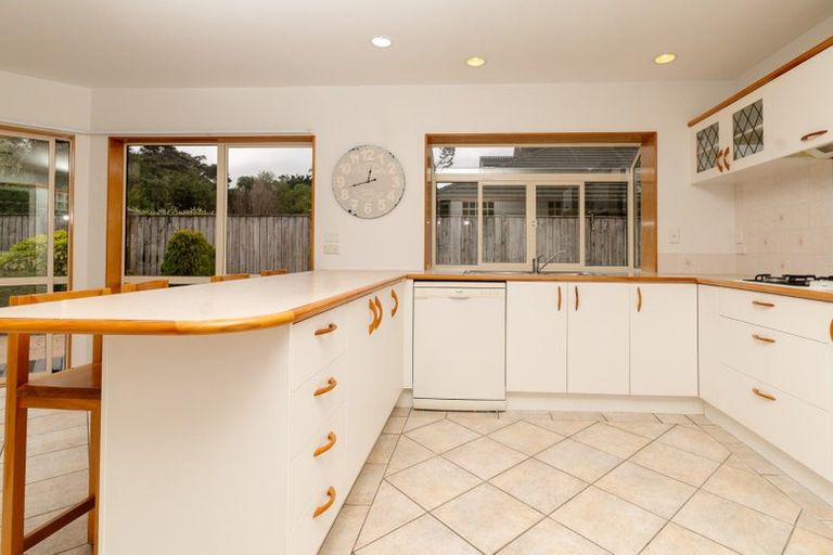 Photo of property in 42 Landing Drive, Albany, Auckland, 0632